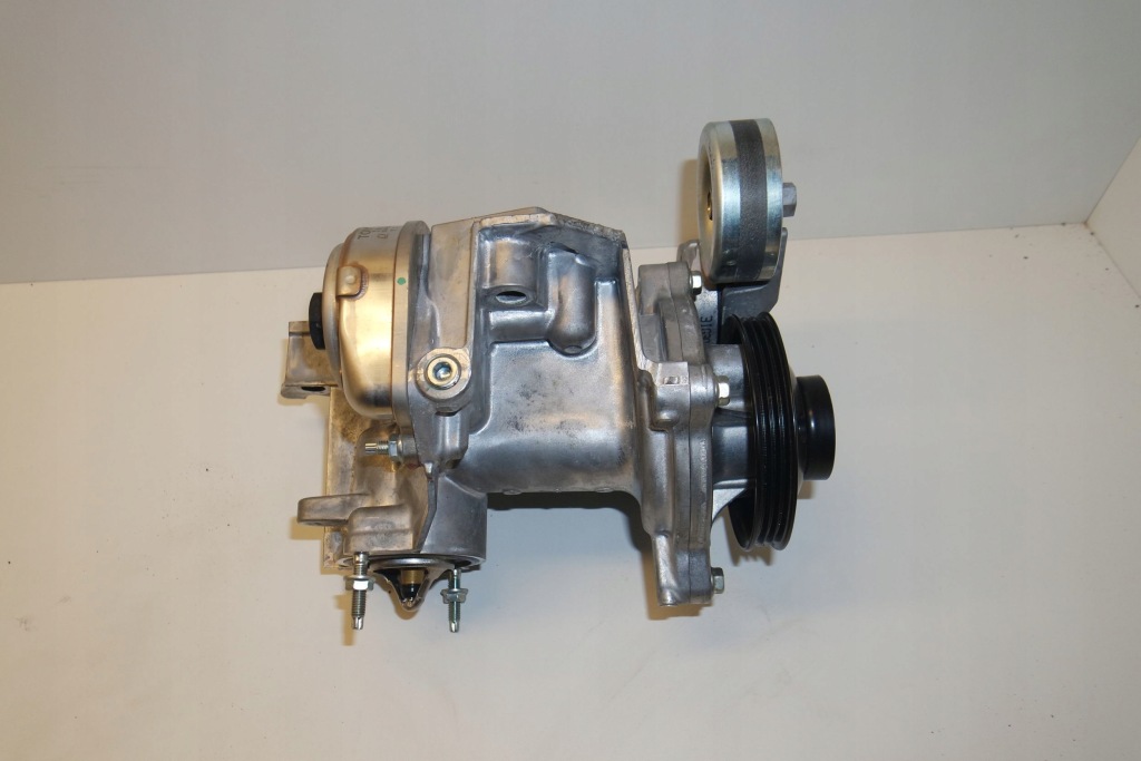 фото №1, Lexus nx 2017 насос воды