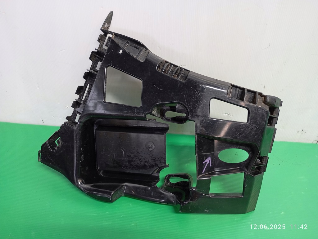 фото №9, Напрямна кронштейн бампера лівий/правий задня 7371753 bmw 1 f20 f21 lci lift 16-