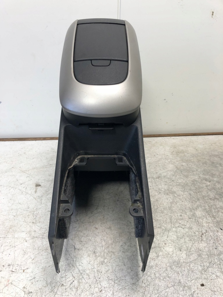 фото №7, Подлокотник бардачок toyota auris i 58911-12290