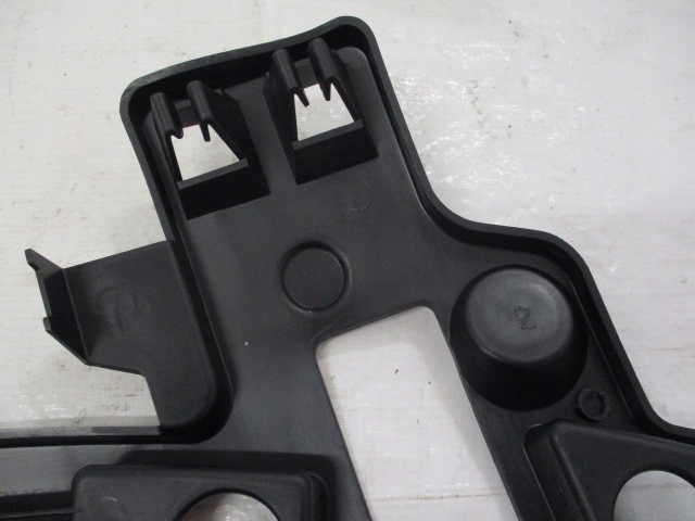 фото №7, Peugeot 5008 lift напрямна кронштейн бампера правий