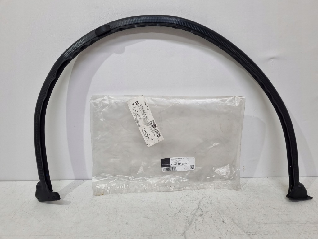 фото №1, Прокладка дверь левый задняя mercedes w447 a4477410080