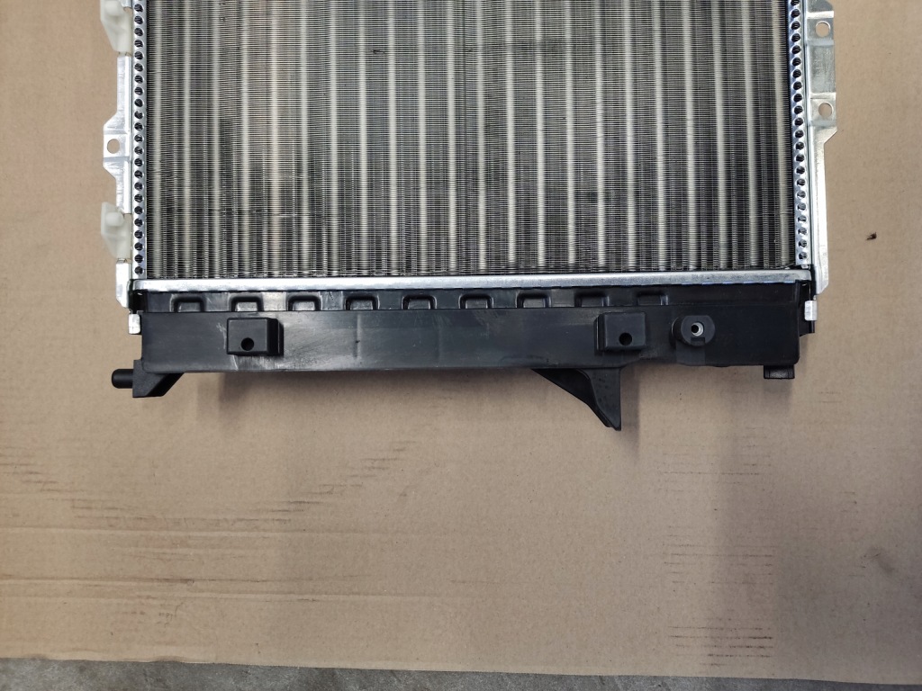 Радиатор воды audi 100 131608-3 Недорого