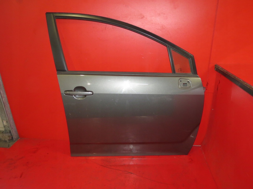 фото №1, Toyota corolla verso ii -07 дверь перед правое 1c3