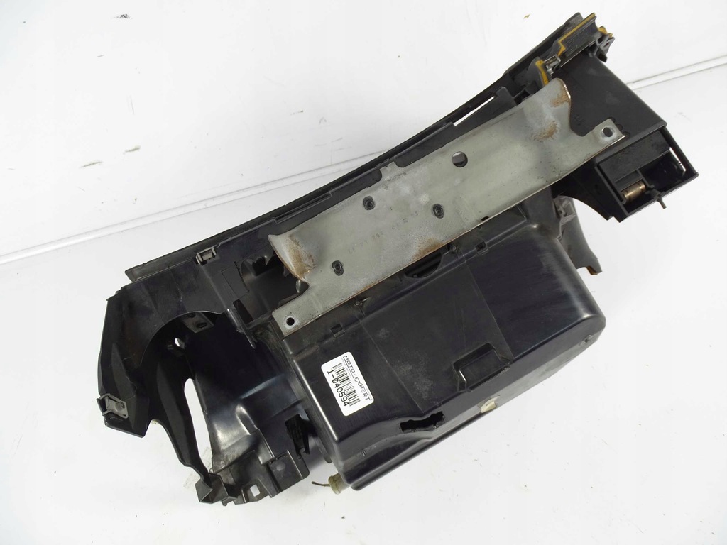 фото №7, Mercedes e klasa w211 бардачок пасажира a2118601305