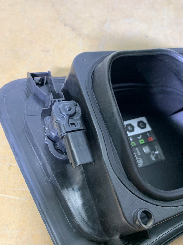 фото №6, Крышка разъём зарядки opel mokka -e ii b