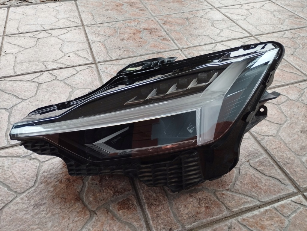 фото №1, Лампа левая full led polestar ii 2 p32338902