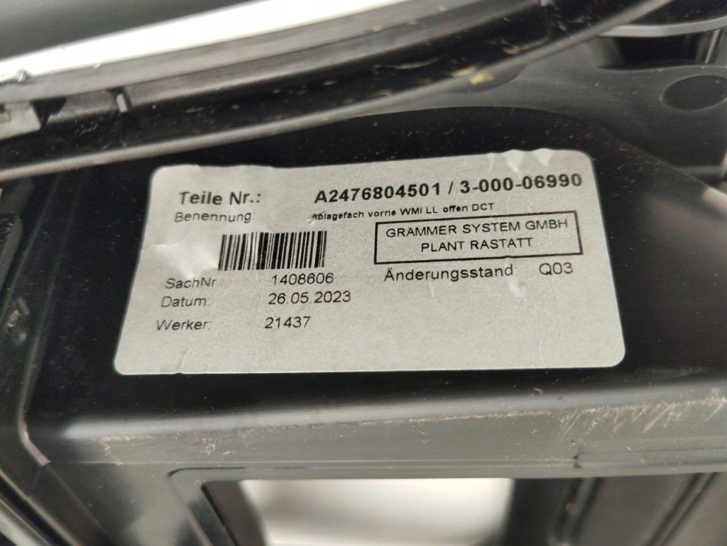 Середня панель  mercedes-benz eqb 2023 a2476804501 Зі Шроту