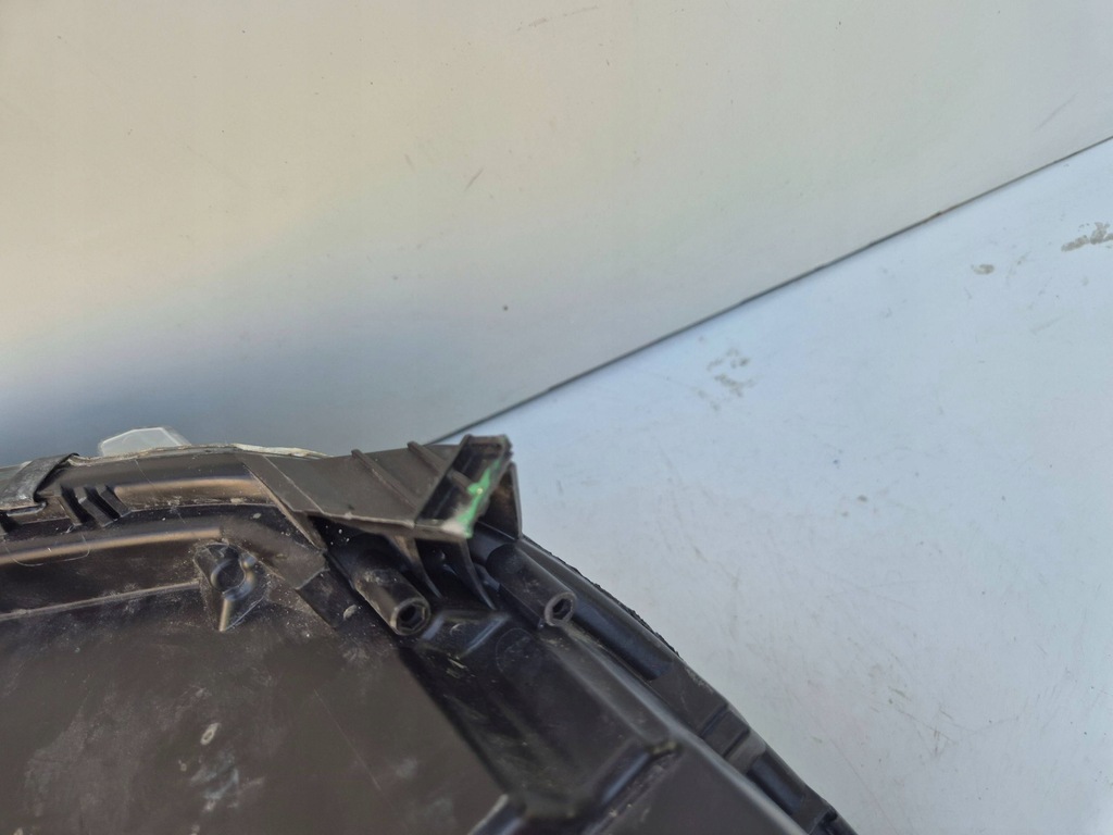 фото №15, Dacia duster ii повреждённая 260609367r лампа левая правая перед eu