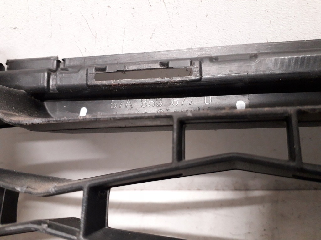 фото №9, Skoda karoq 17- решётка средняя бампера передний 57a853677d