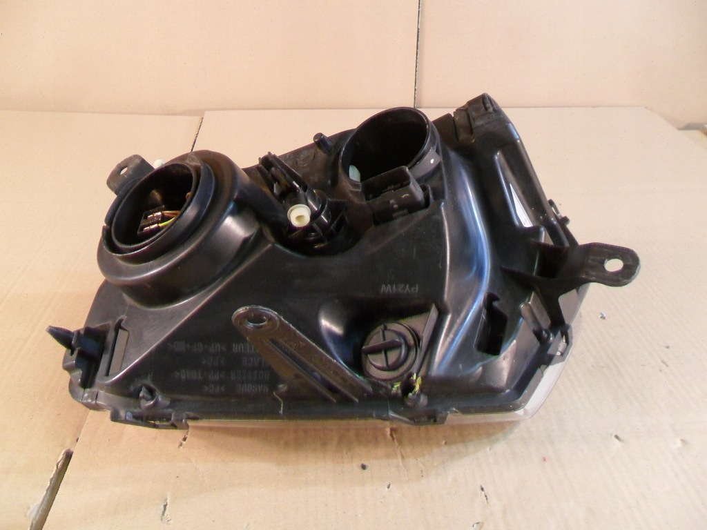 фото №13, Dacia duster 10- лампа правый перед 260101891r