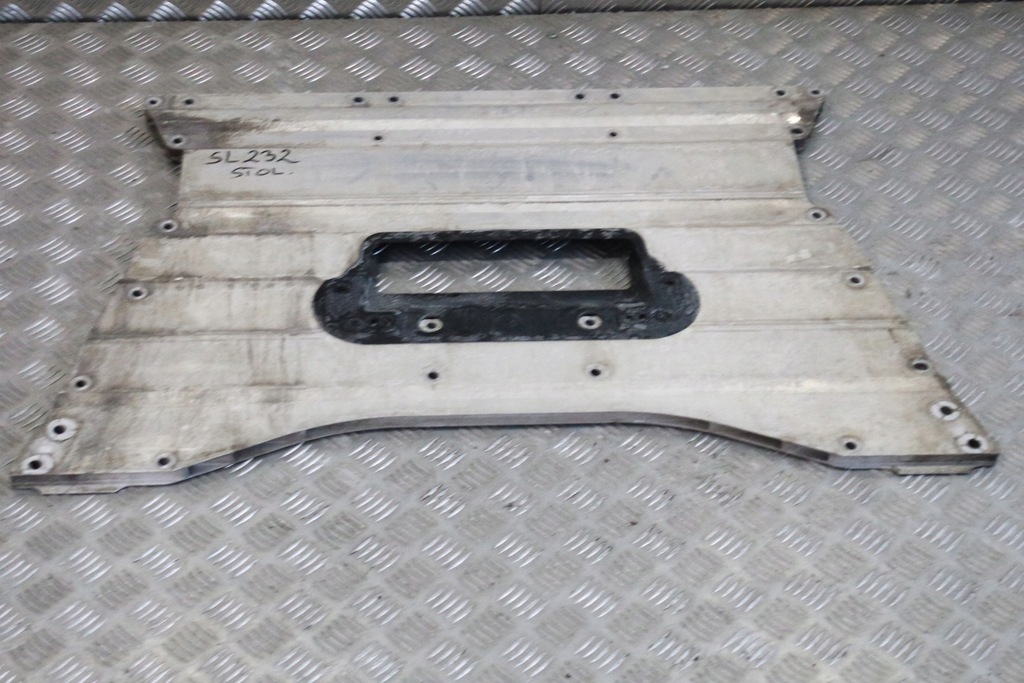 фото №1, Защита подвеска тепловая шумоизоляция mercedes sl amg r232 a2323504001