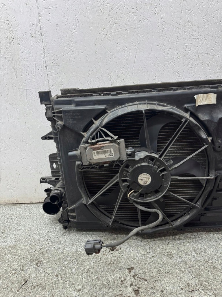 Купить Комплект радиатор воды интеркулер вентилятор volvo v40 2 механическая коробка передач 2.0 d2 d3