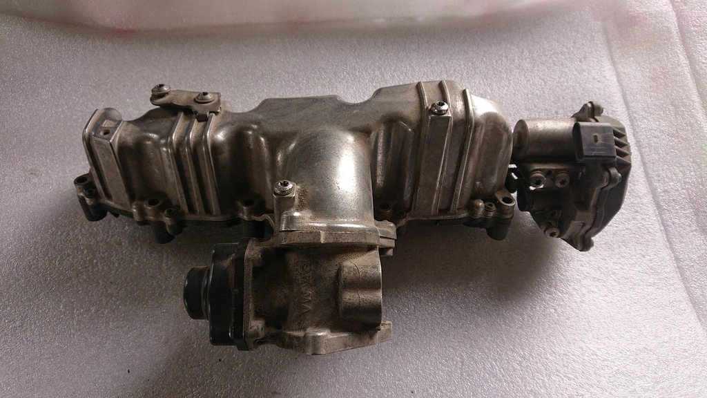 фото №11, Оригінальний колектор всмоктуючий 03l129711e 2.0tdi audi