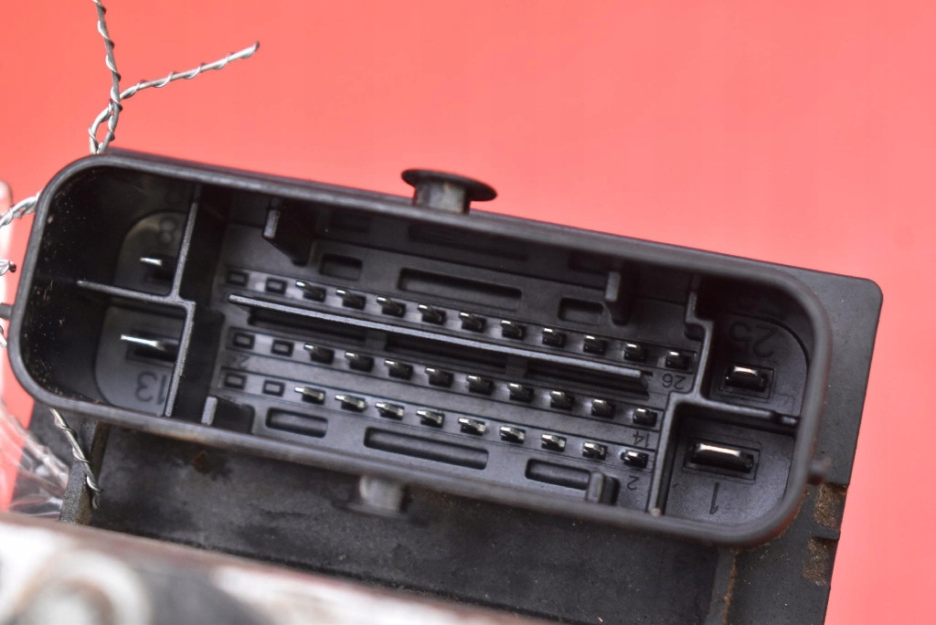 фото №10, Насос abs 6r0907379e 0265237043 vw polo 5 v 6r 1.6 tdi 75 km 09-15