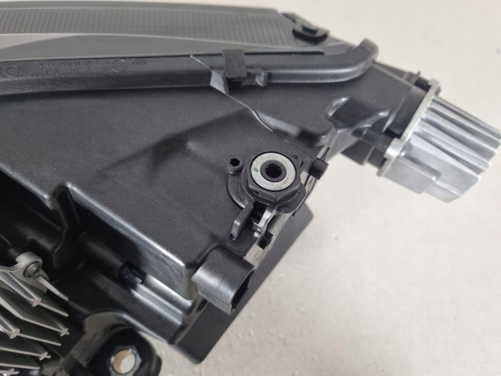 Skoda octavia iv 4 5e4 full led фара права перед Доставка