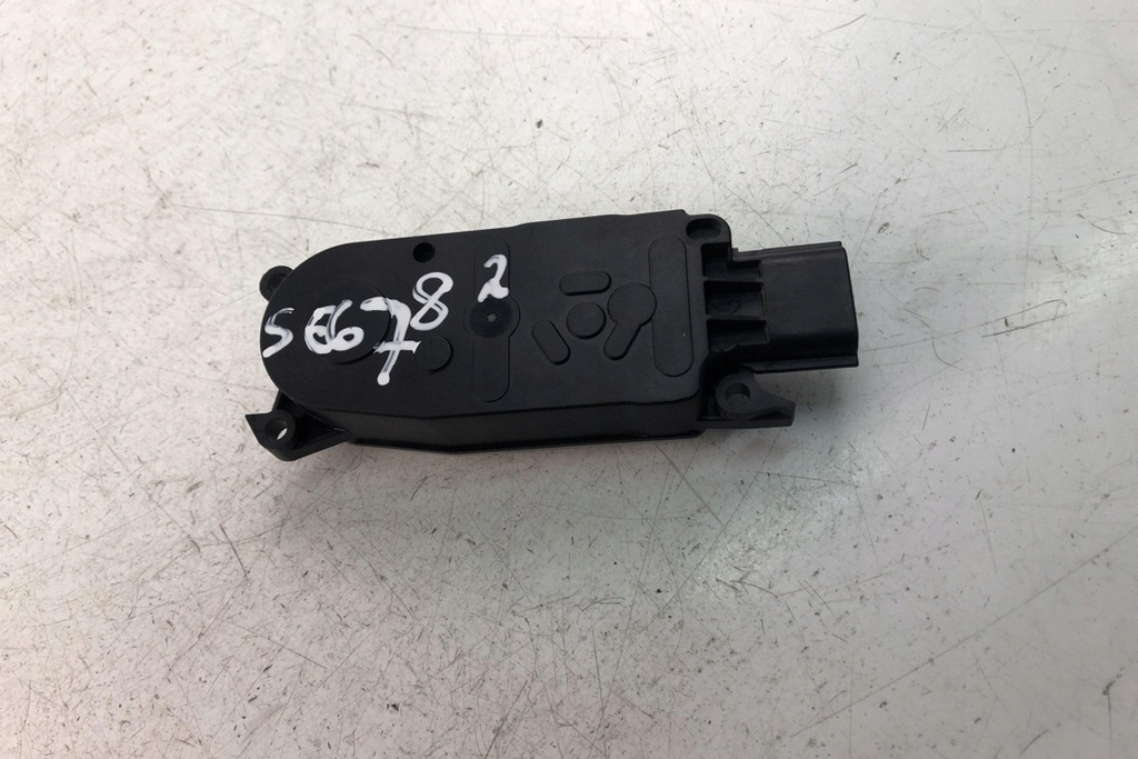 фото №4, Інше модулі dacia sandero ii 6477r1012 2015