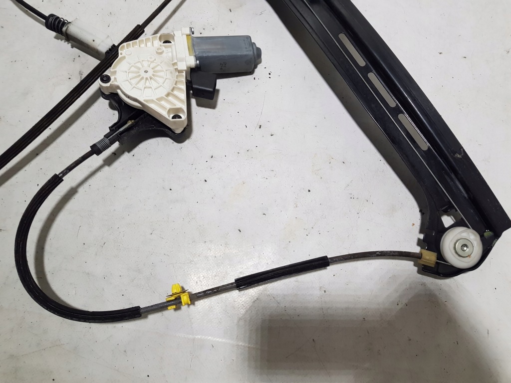 Механизм стекло правый перед передний mercedes w207 a2077200646 Оригинал