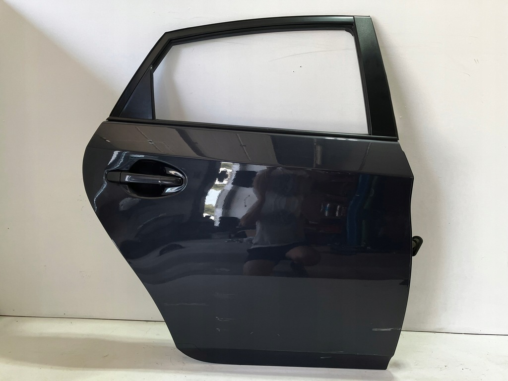 фото №2, Prius iii дверь полный задние правый задняя