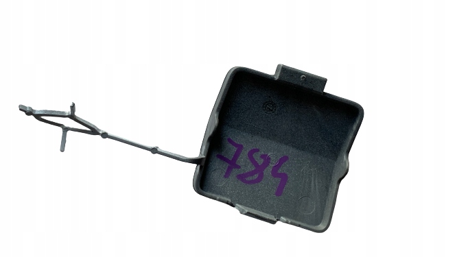 фото №2, Skoda scala 19- заглушка бампера фаркоп задня