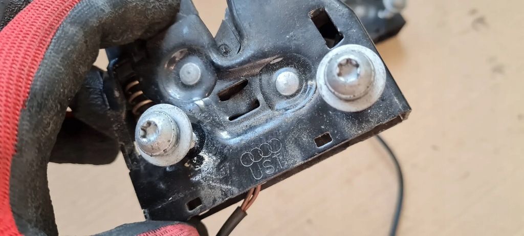 фото №15, A6 c7 4g lift s6 замок капот перед 4g0823509c s7 4g a7