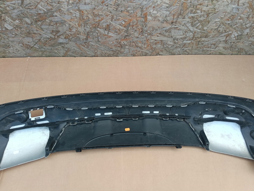 Накладка спойлер бампера задній a1568852600 mercedes gla w 156 Київ