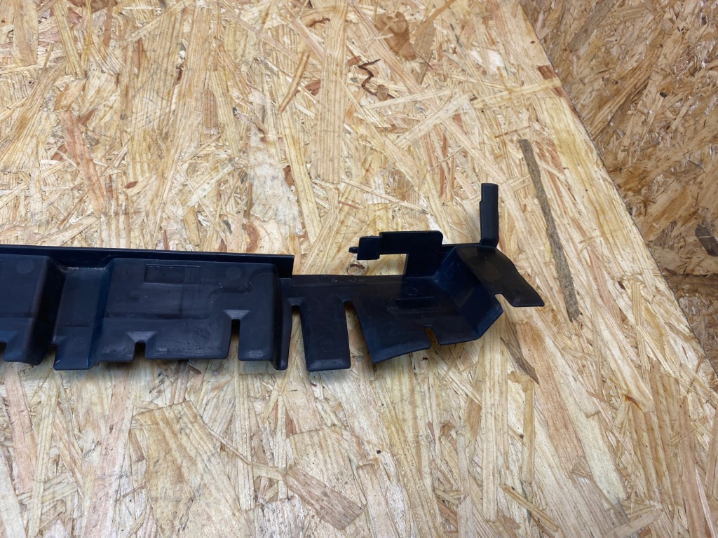 фото №9, Впуск воздуховод воздуха перед левая audi a1 82a 82a121331a 2018-