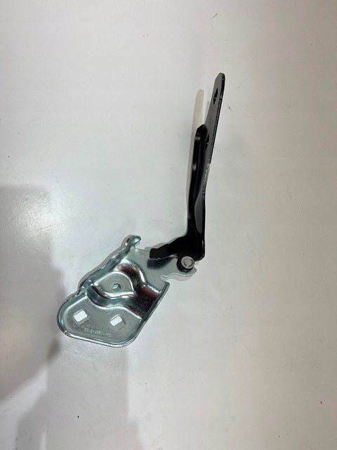 Купить Петля капот tesla 3 правый 1098793