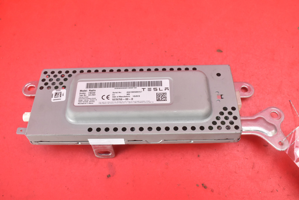 Купить Блок управления модуль радио 1079755-00-d tesla model 3 17-21