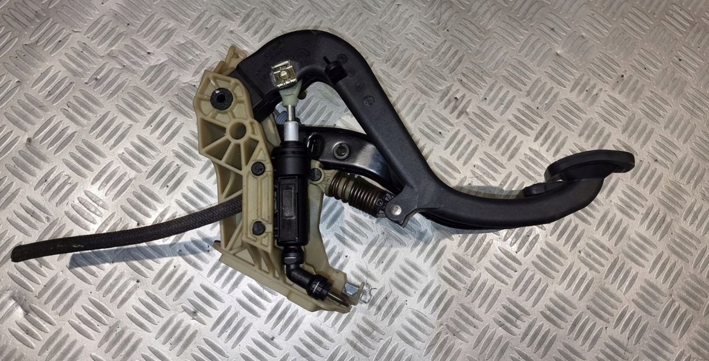 фото №12, Bmw e60 e61 педаль тормоза сцепления помпа датчик педали механическая коробка передач kpl 6769219