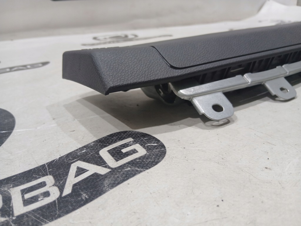 Купити Mercedes cla x117 c117 w117 117 європа  подушка безпеки водія водій коліно kolan