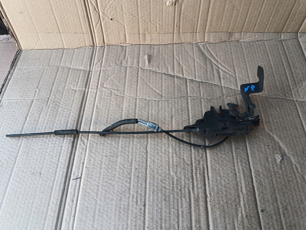 фото №1, Nissan pulsar 14r- замок капот