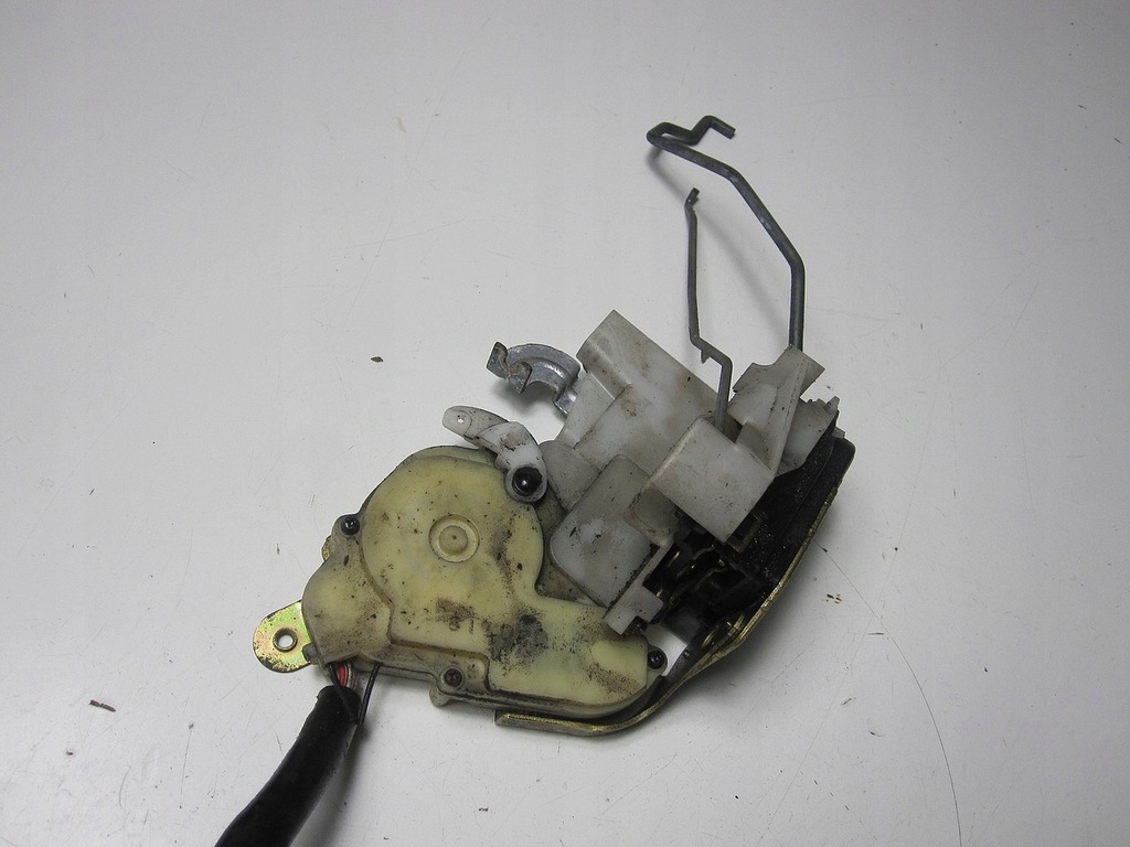 фото №8, Замок дверь передний левый mazda mpv 2002r