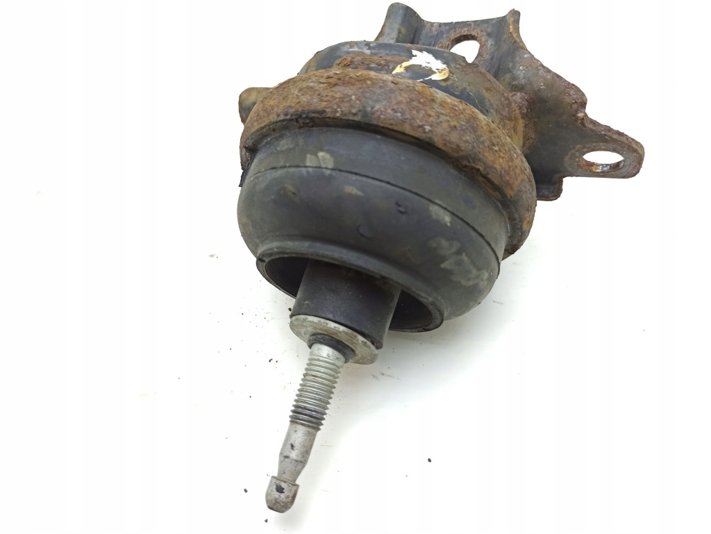 Купити Кронштейн двигуна права сторона cadillac sts seville