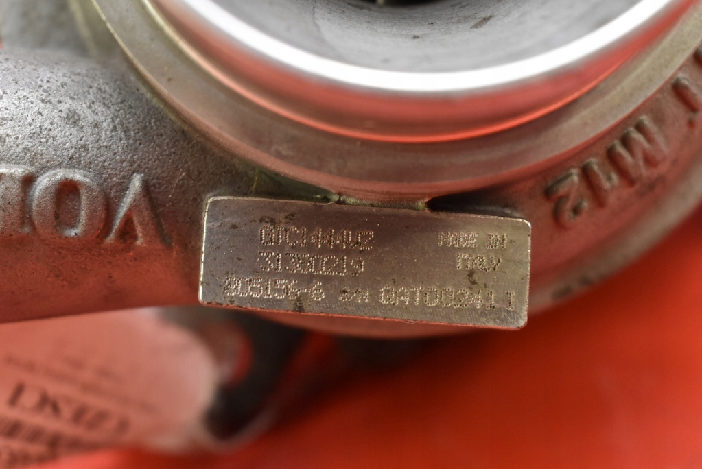 фото №6, Турбонагнетатель турбина d5204t7 31380219 volvo v60 1 i 2.0 d3 136 km 10-14