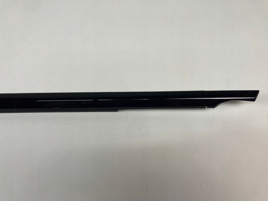 фото №5, Молдинг уплотнитель левая передняя audi a6 c8 4k0