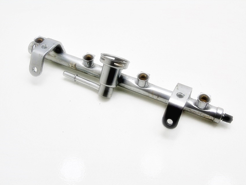 фото №2, Молдинг впрыскная 1.6 mini one cooper r50 r52 r53