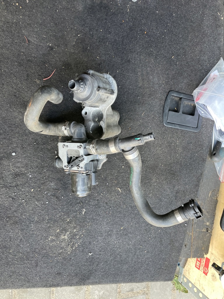 фото №1, Bmw 5 f11 f10 електроклапан 8514464