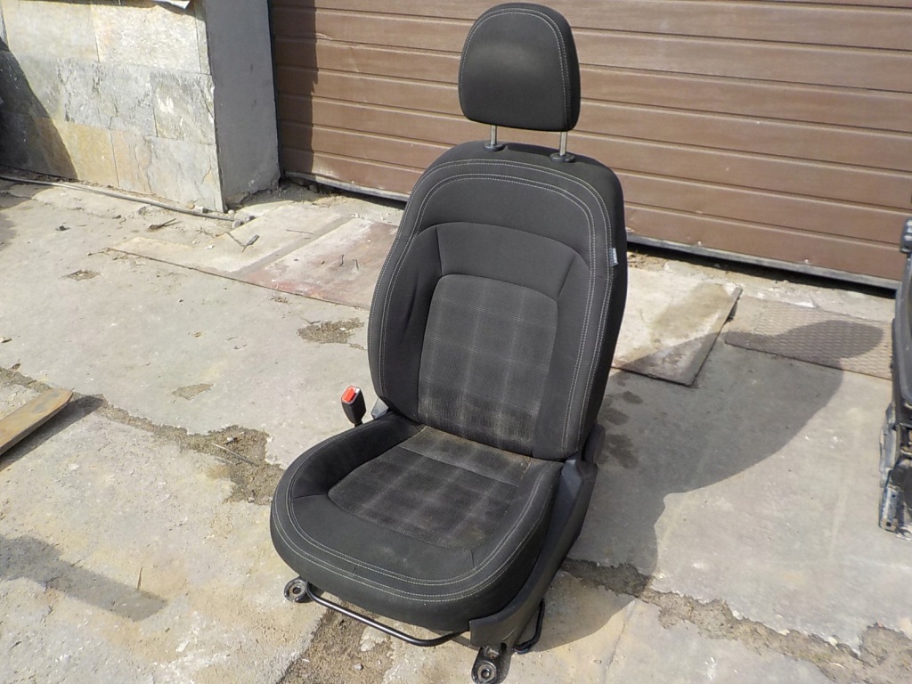 Купить Kia ceed 1 сиденье водителя