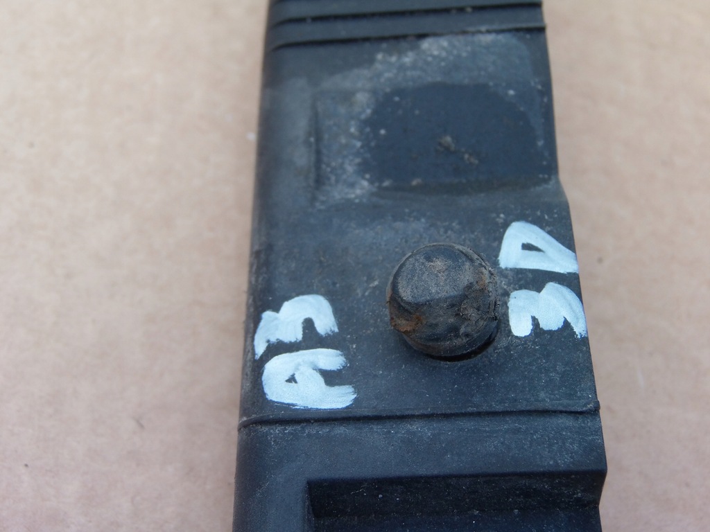 фото №6, Напрямна кронштейн бампера правий перед 8l0807184 audi a3 8l 3 двері