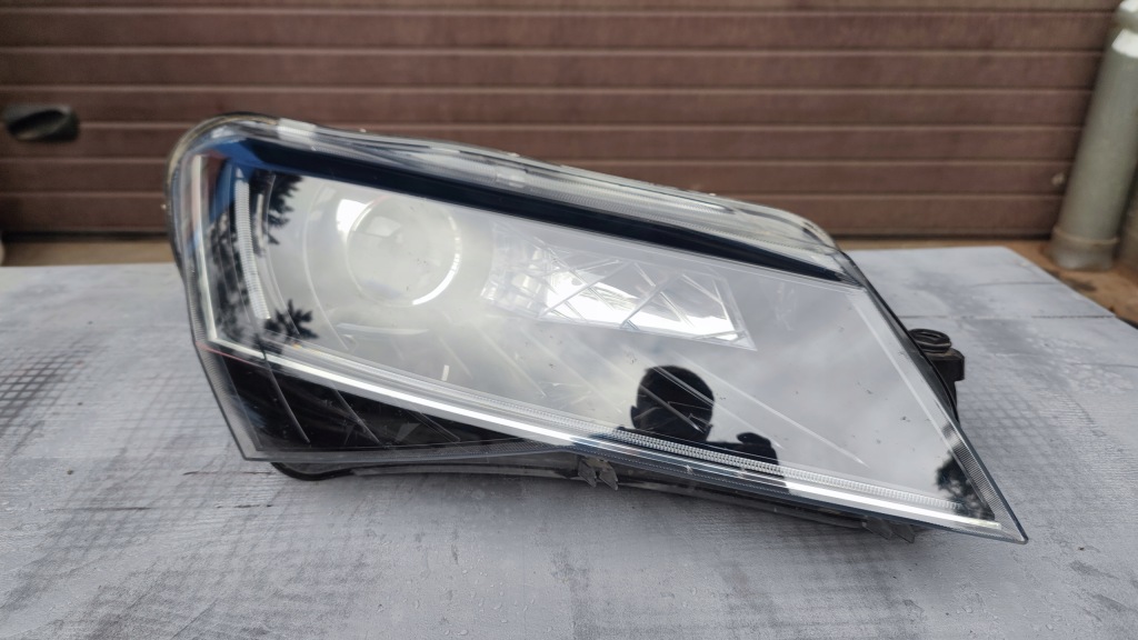 Купить Skoda superb 3 фара правый  bi-xenon led