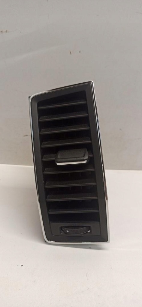 фото №1, Skoda kodiaq решётка обдув правая средняя 565820952a