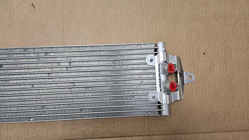 фото №9, Радиатор масла vw touareg audi q7 7l0317021 nowa