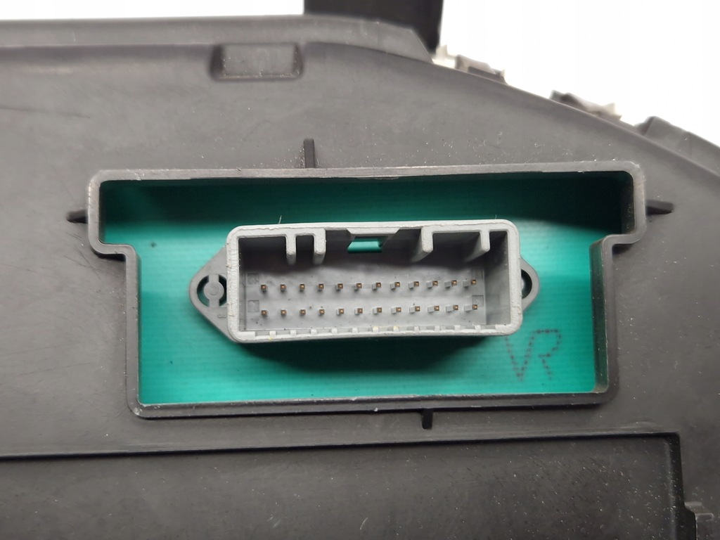 фото №6, Renault clio 3 бензин - счетчик - 8200715181 s