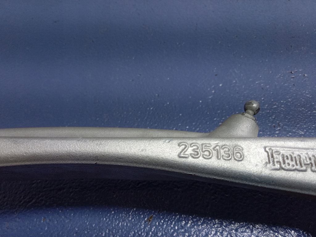 фото №5, Ferrari 812 superfast важіль перед верхній лівий 235136