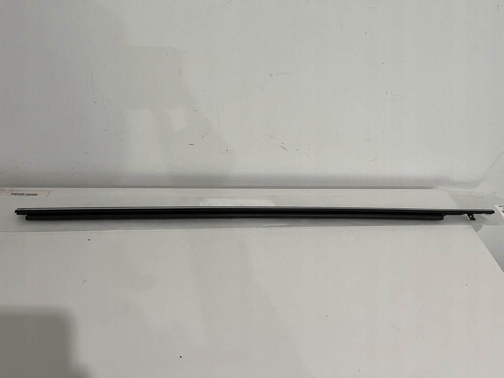 фото №1, Toyota ch-r молдинг ущільнювач лівий перед 75740-10070