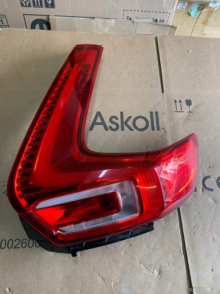 фото №1, Лампа led задняя volvo xc40 ii