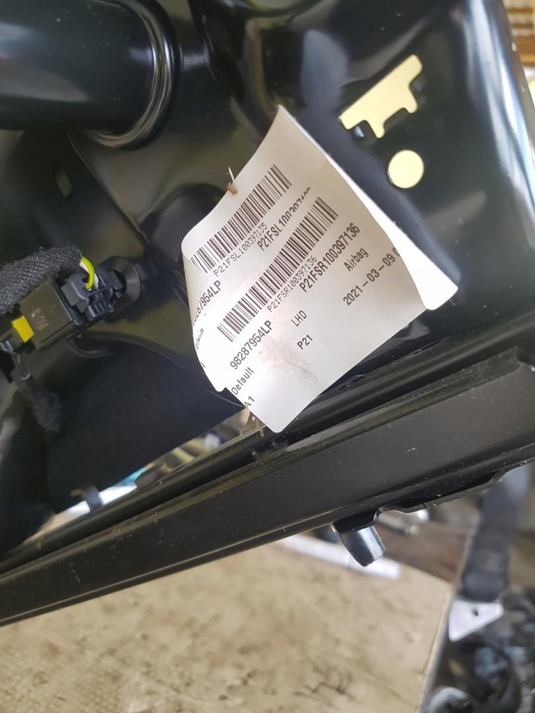 фото №8, Сиденье правый перед peugeot 208