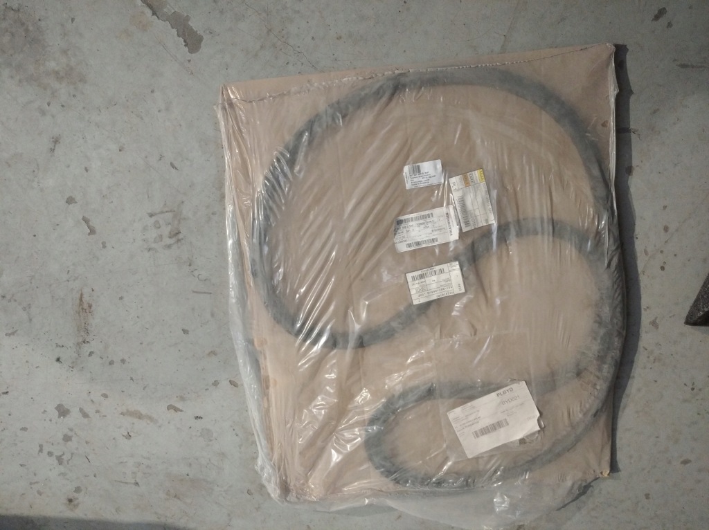 фото №1, Skoda scala прокладка дверь правый задняя 657867368g