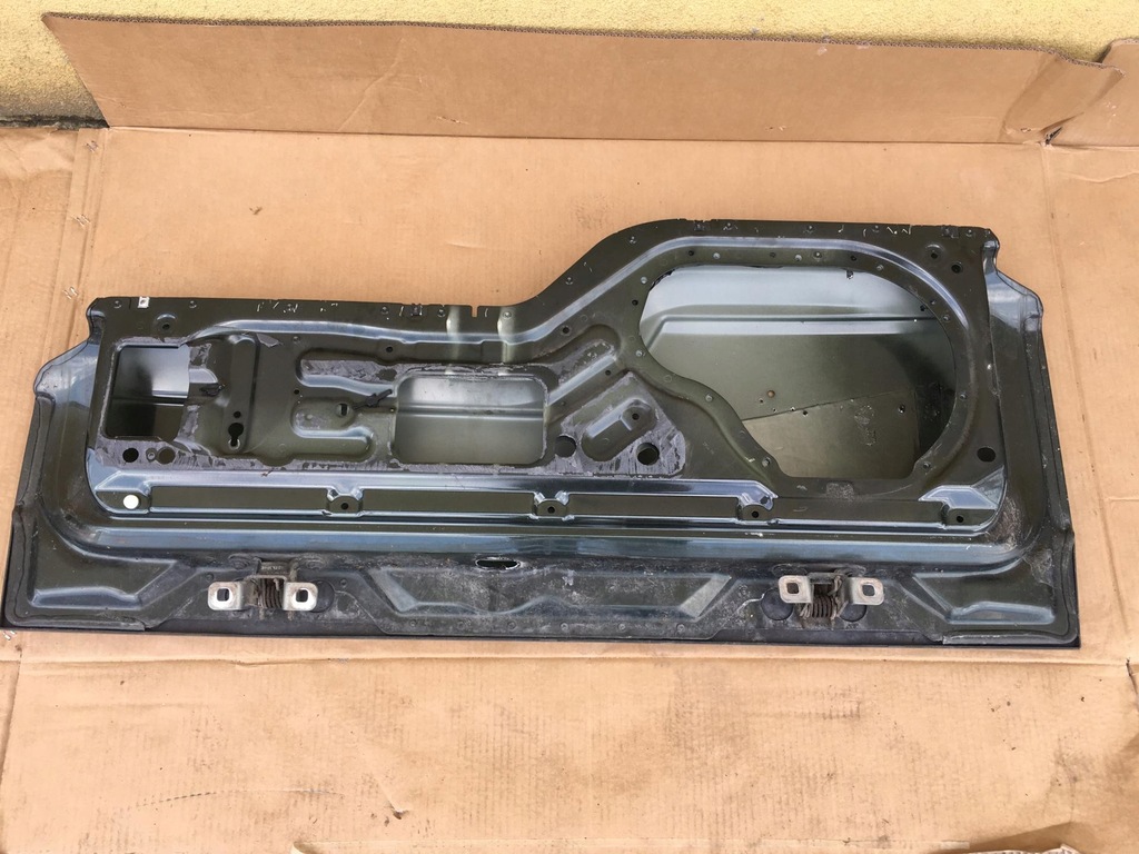 фото №7, Борт багажника land rover discovery iii lrc904