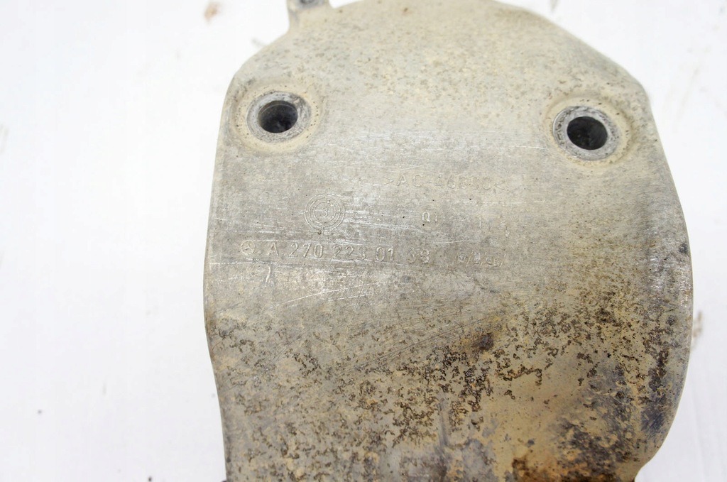 фото №6, Ut108 mercedes cla c117 w117 1.6i підпора кронштейн кронштейн піввісь a2702230138